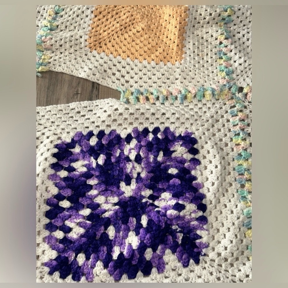 Vintage Crochet Afghan Panel Granny Square Blanket Project Upcycle Craft Project - Picture 5 of 13